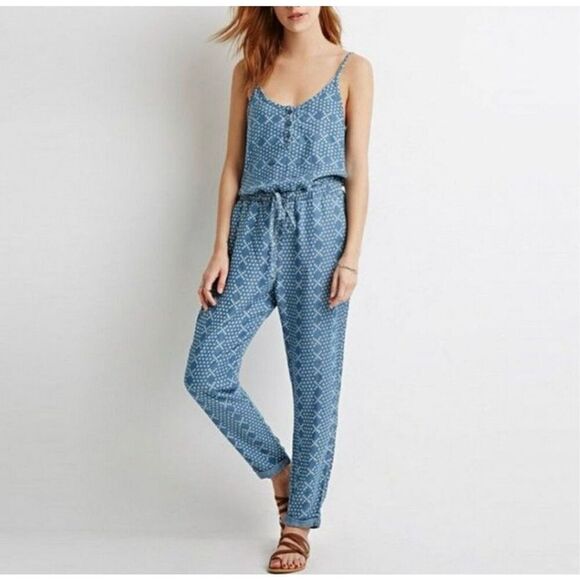 Life in Progress Women’s Medium Jumpsuit Romper Geometric Pattern Blue NEW - Picture 1 of 8